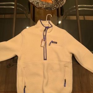 Patagonia women’s sweater. Never worn. Size Med
